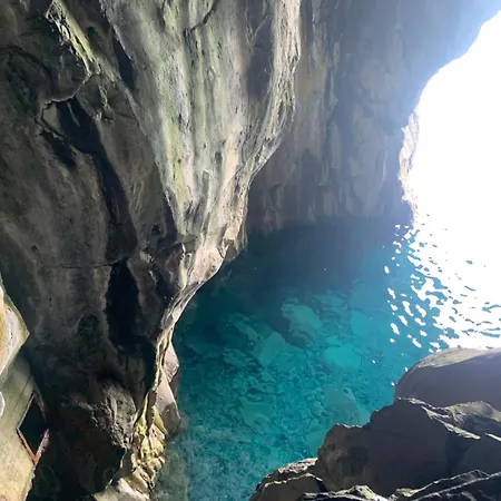 Pakisa-holidays * Funchal (Madeira)